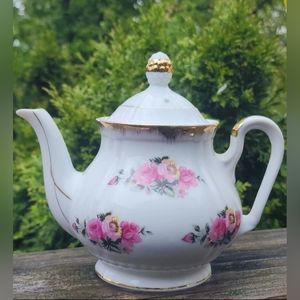 Vintage Made In Japan Teapot 🫖